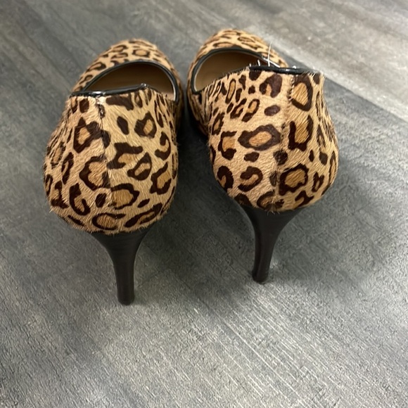Banana Republic Animal Print Calf Hair Heel Pump - Picture 5 of 7